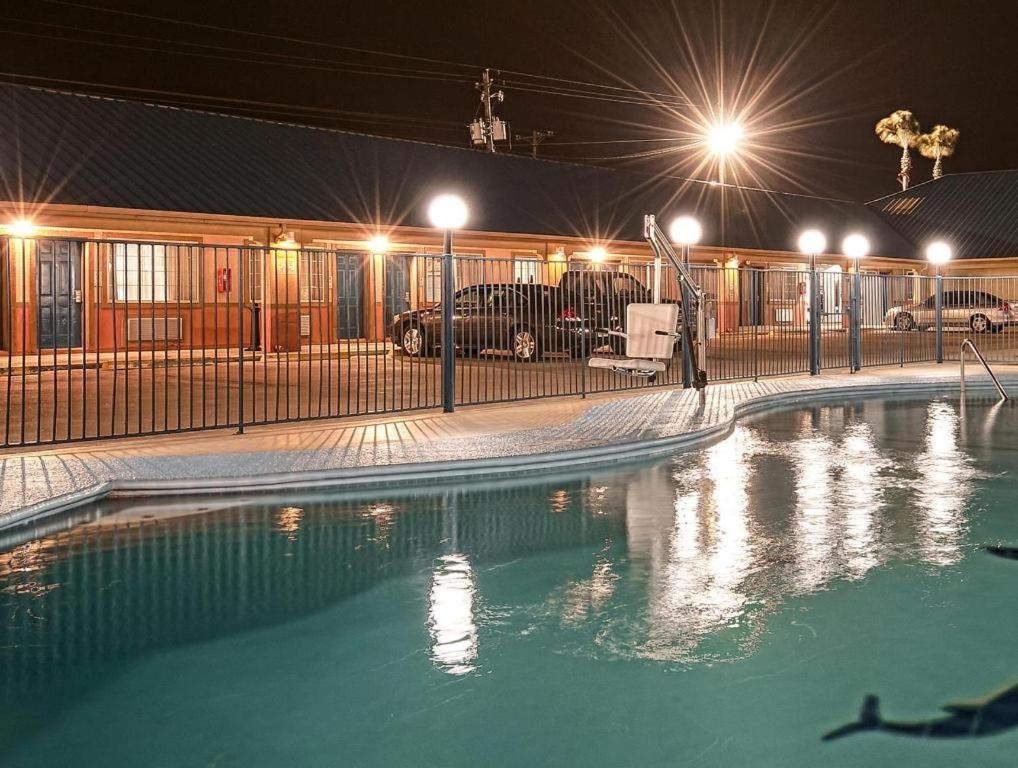 Americas Best Value Inn Sinton Eksteriør billede